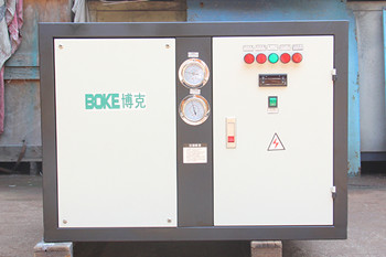 為什么工業(yè)冷水機會出現跑油現象？